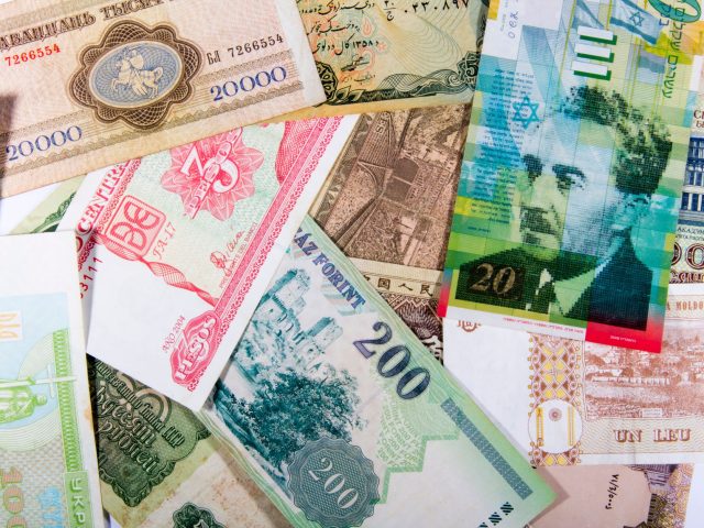 استقرار سعر الدولار عند 51.86 جنيه: هل هذا سيؤثر على قدرتك الشرائية؟
